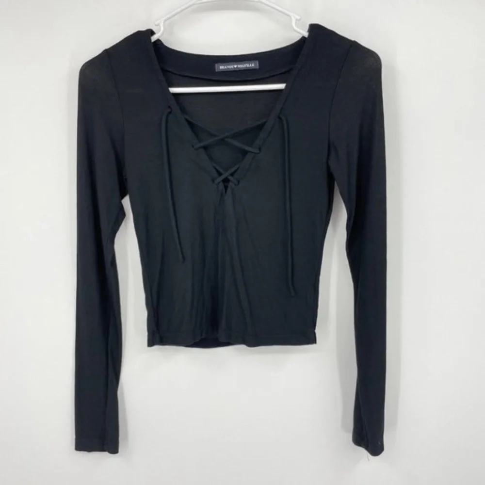 Brandy Melville Black Lace Front Top - Picture 1 of 2